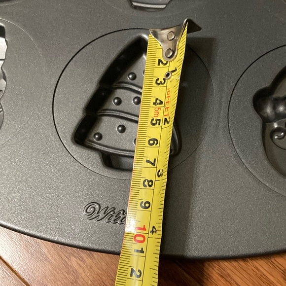 Wilton  CHRISTMAS NOVELTY BAKING PAN - Picture 7 of 9